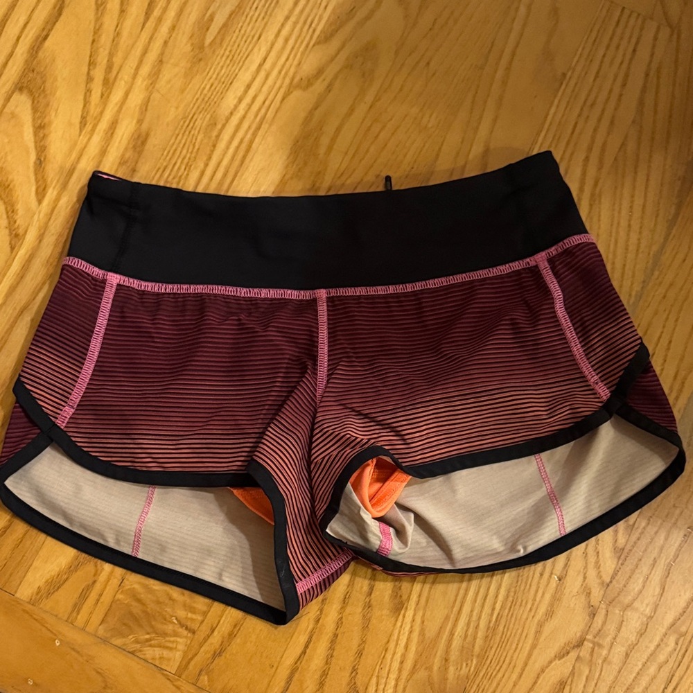 Lululemon Athletica Women's Striped Speed Up Shorts Low Rise Size 2